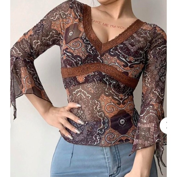 Tops - Vintage Y2K Bell Sleeve Sheer Floral Fairy Top